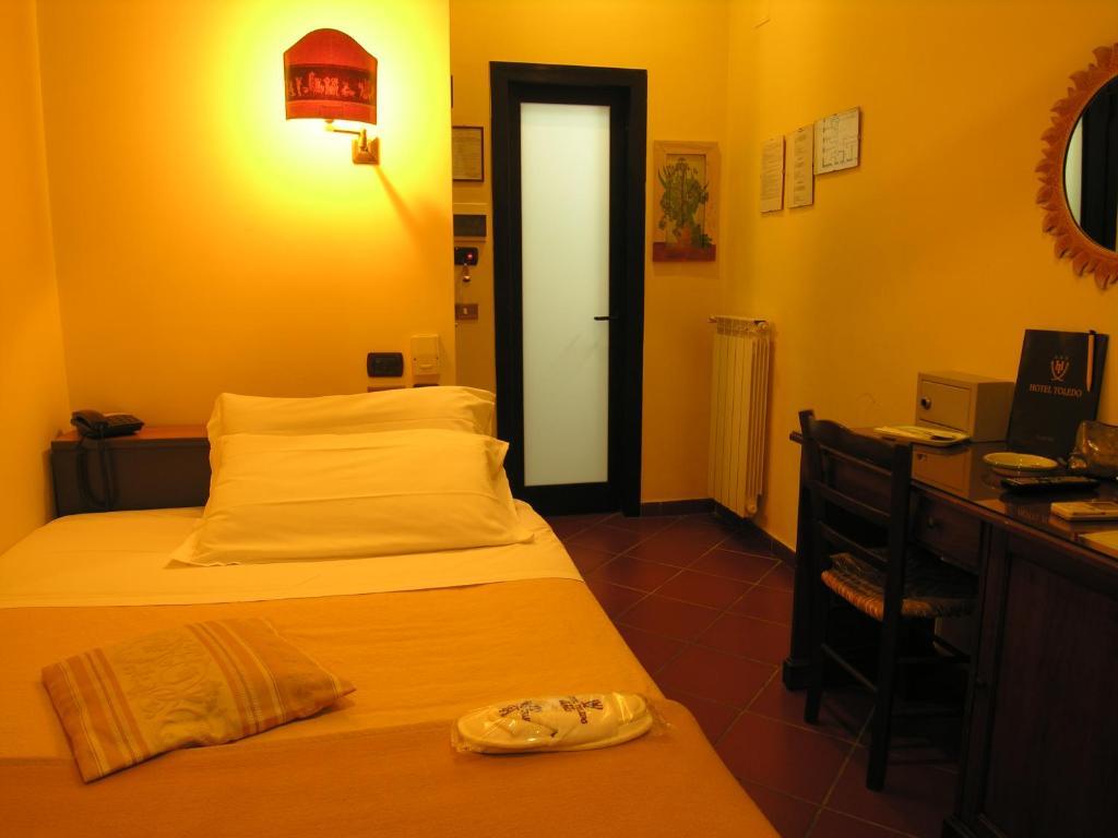Single Room,110166924:JPEG