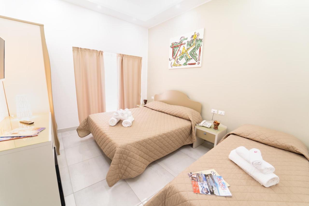 Standard Double Room,918386803:JPEG